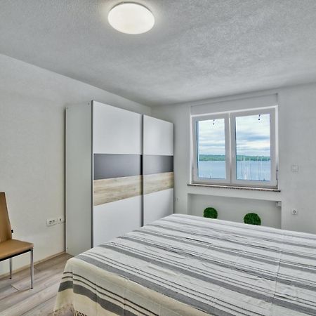 Apartment Marina With Sea View PUY 외부 사진