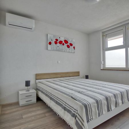 Apartment Marina With Sea View PUY 외부 사진