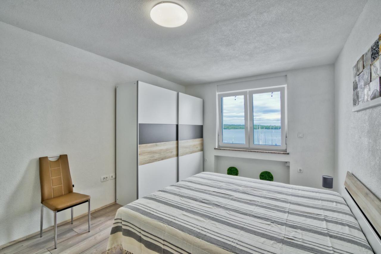 Apartment Marina With Sea View PUY 외부 사진