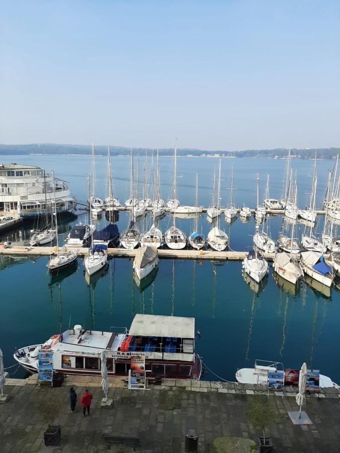 Apartment Marina With Sea View PUY 외부 사진
